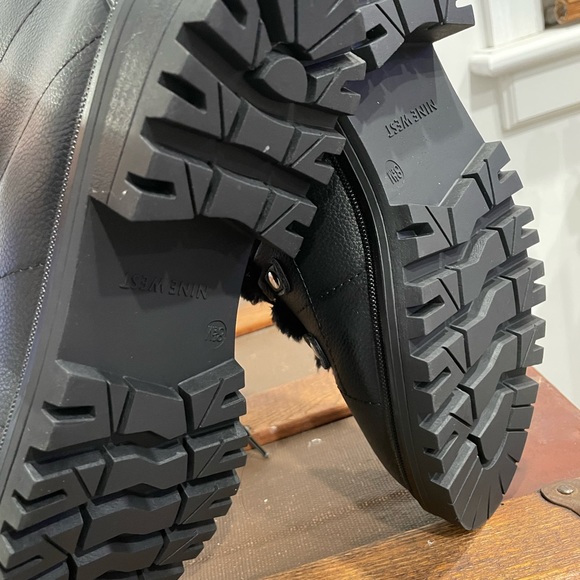 NINE WEST BLACK BOOTS - Picture 5 of 10